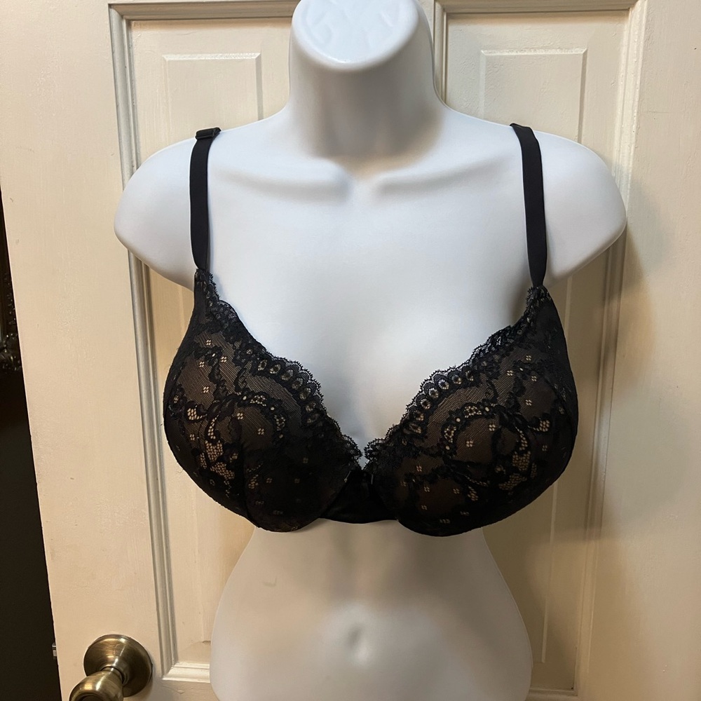 Maidenform 38 D Elegant Black Lace Bra